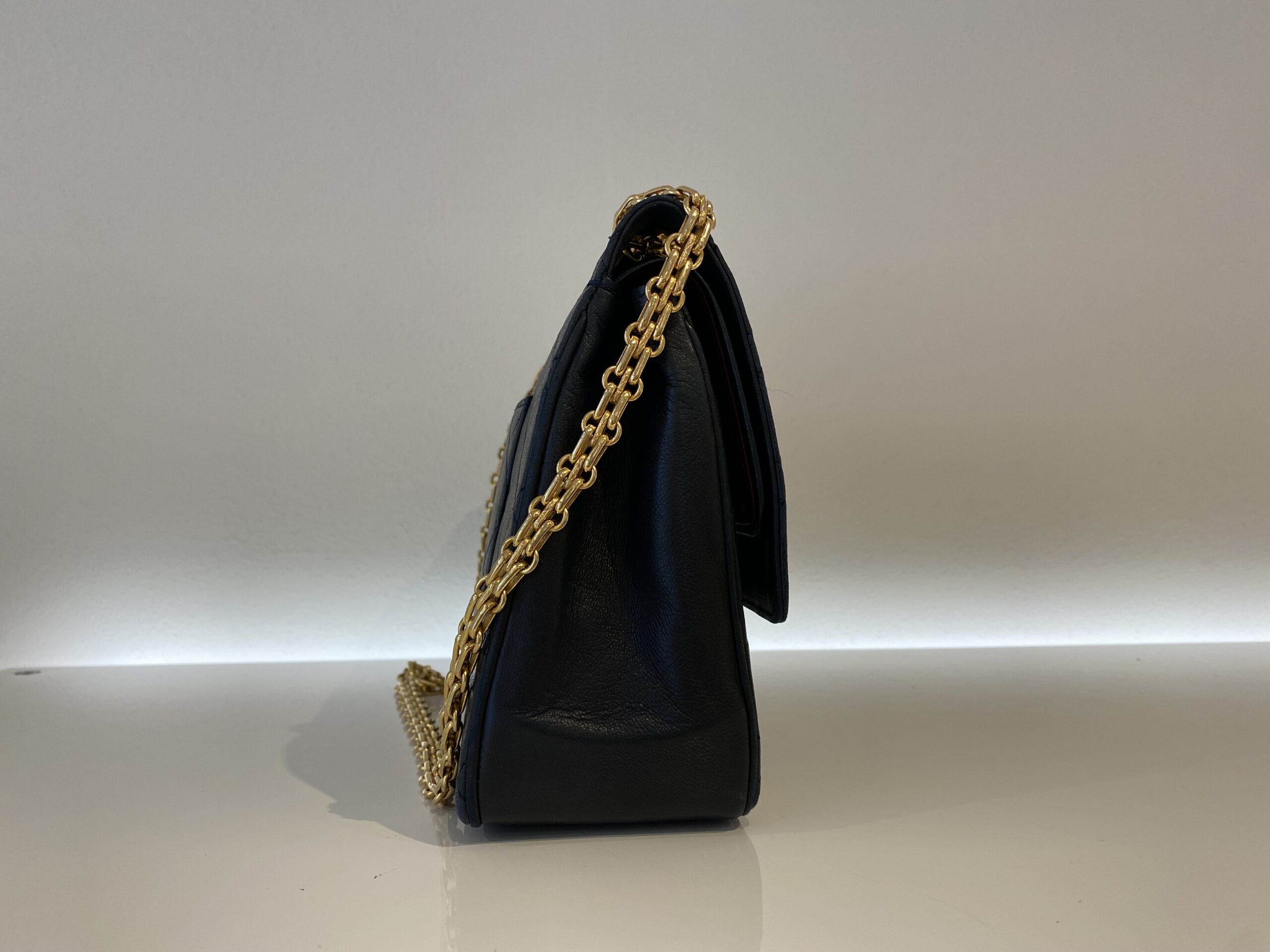 CHANEL Vintage Reissue Chain Double Flap Bag Midnight Blue – Bild 4